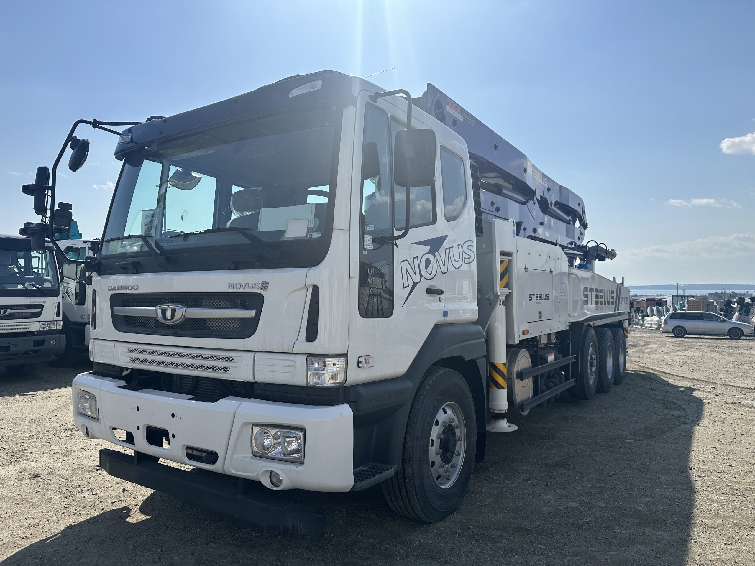 Автобетононасос Steelus SPT41ZR5 на шасси Daewoo Novus