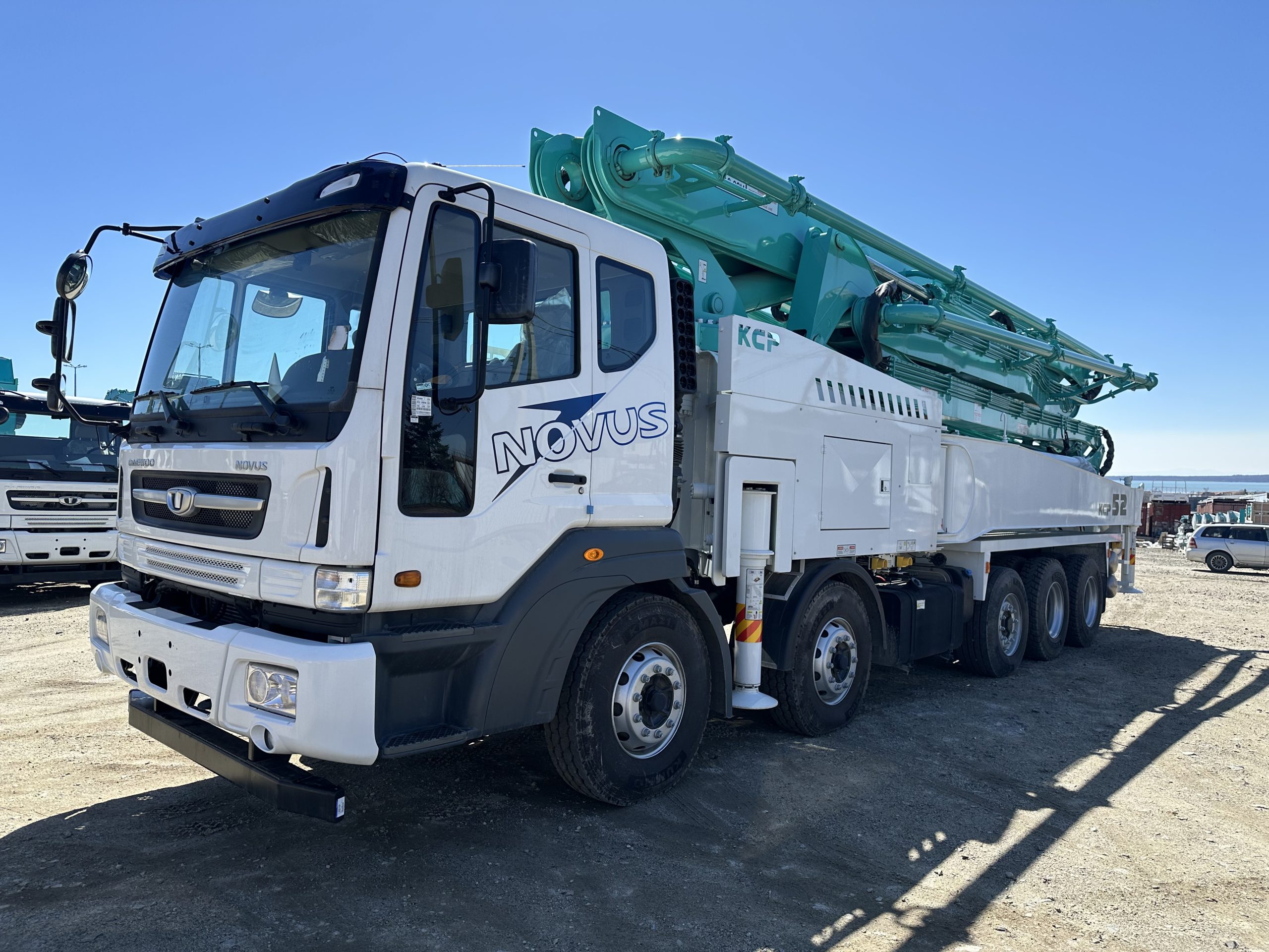 Автобетононасос KCP 52ZX6170 на шасси Daewoo Novus