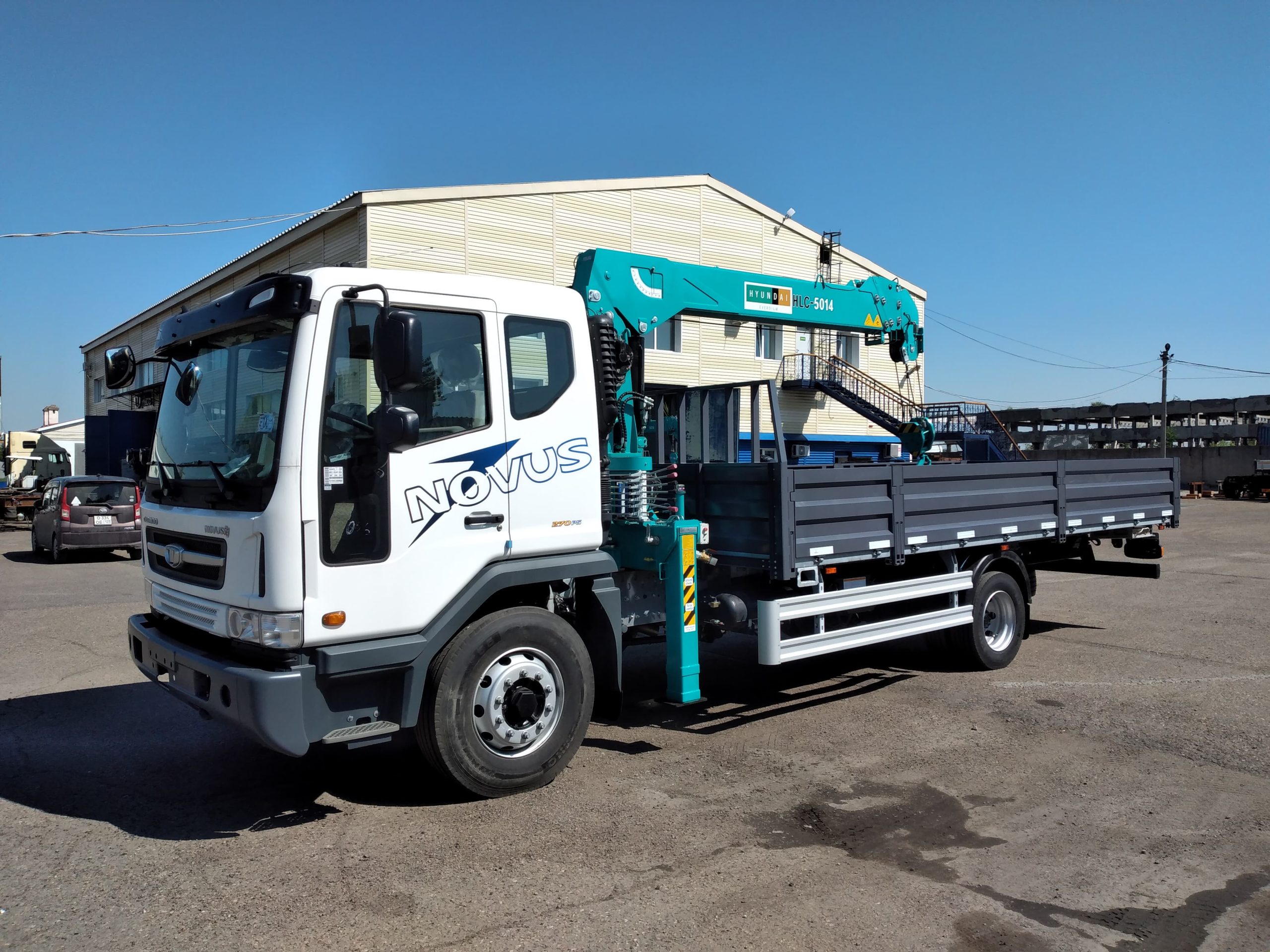 ТС с бортовой платформой и КМУ на шасси Daewoo Novus