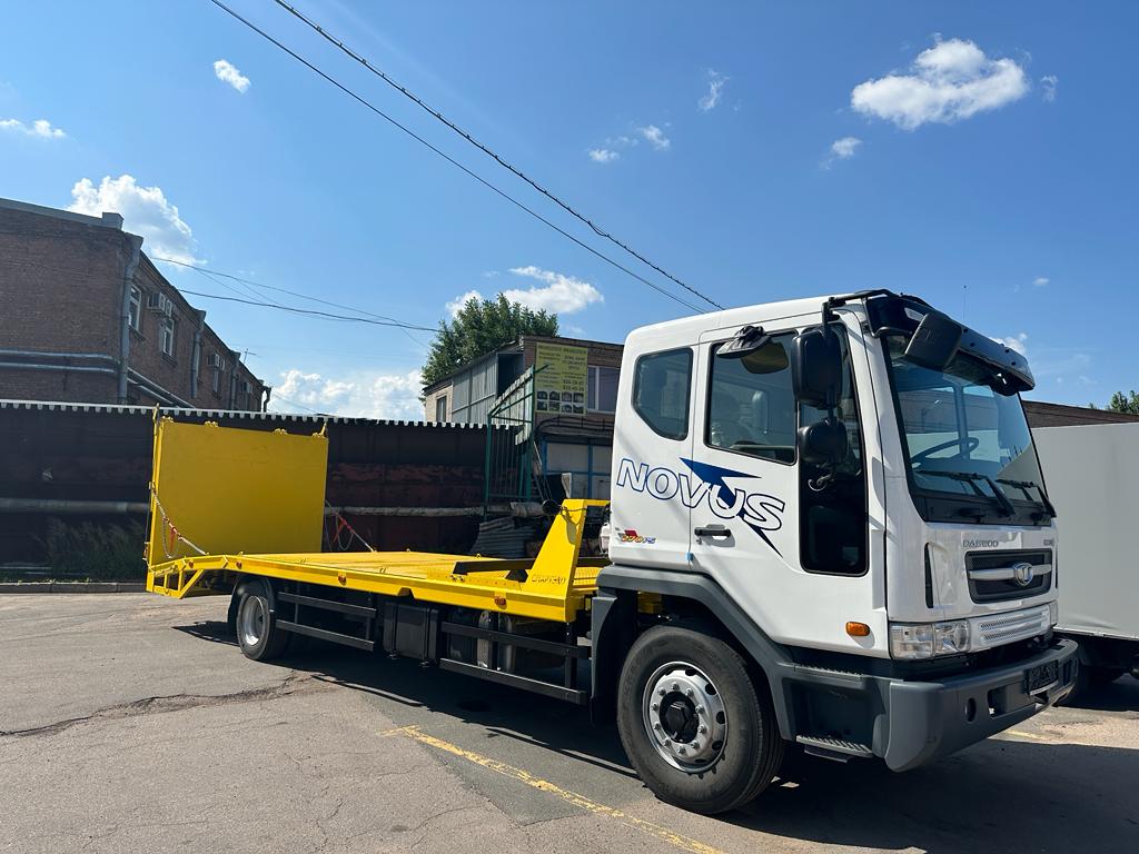 Автоэвакуатор на шасси Daewoo Novus